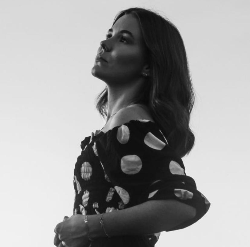 Adria Moura